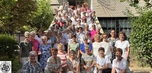 Junto a la Fuente. Dominicas en Alianza