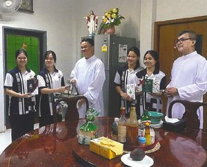 tailandia-ninas-y-sacerdotes-normal